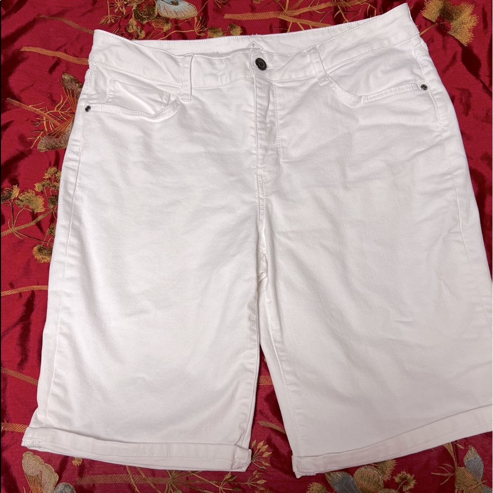 St John’s Bay 18 Bermuda White Jean Short